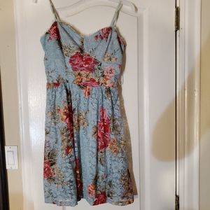 Cute lace short dress